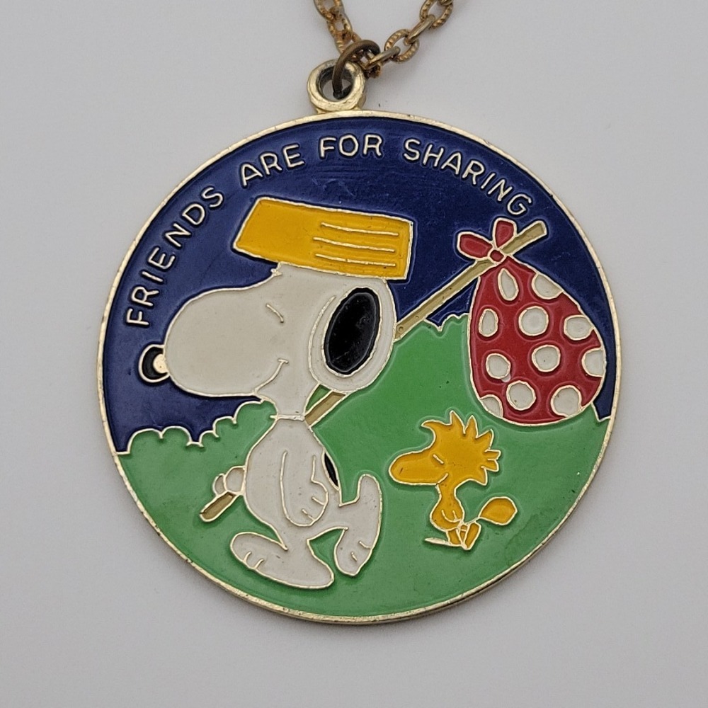Vintage 1965 Snoopy Woodstock Enamel Necklace Friends Are For Sharing Aviva 2in